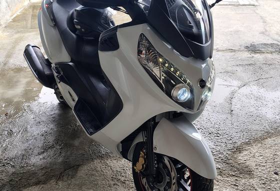 DAFRA MAXSYM 400i DAFRA MAXSYM 400i